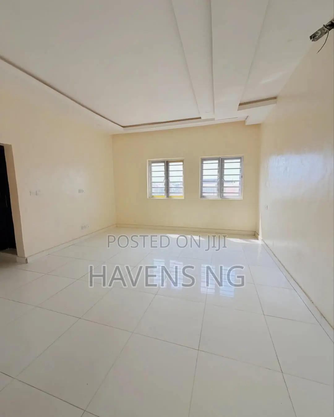 3bdrm Duplex in Airport Road / Ikeja for sale in Airport Road / Ikeja
