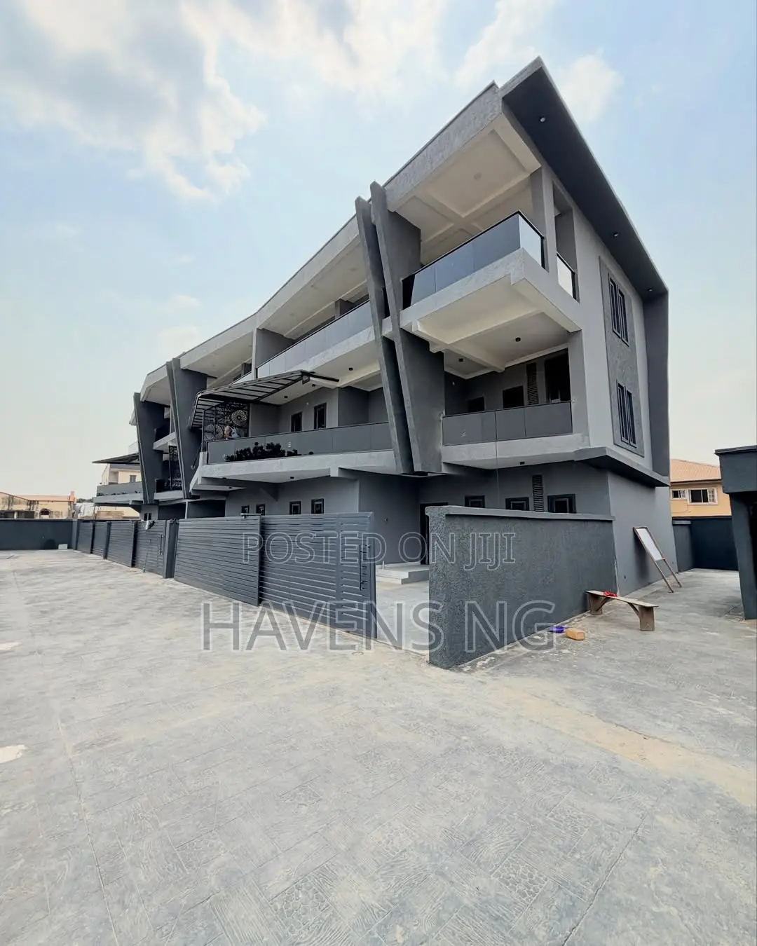 4bdrm Duplex in LSDPC Maryland Estate for sale in LSDPC Maryland Estate
