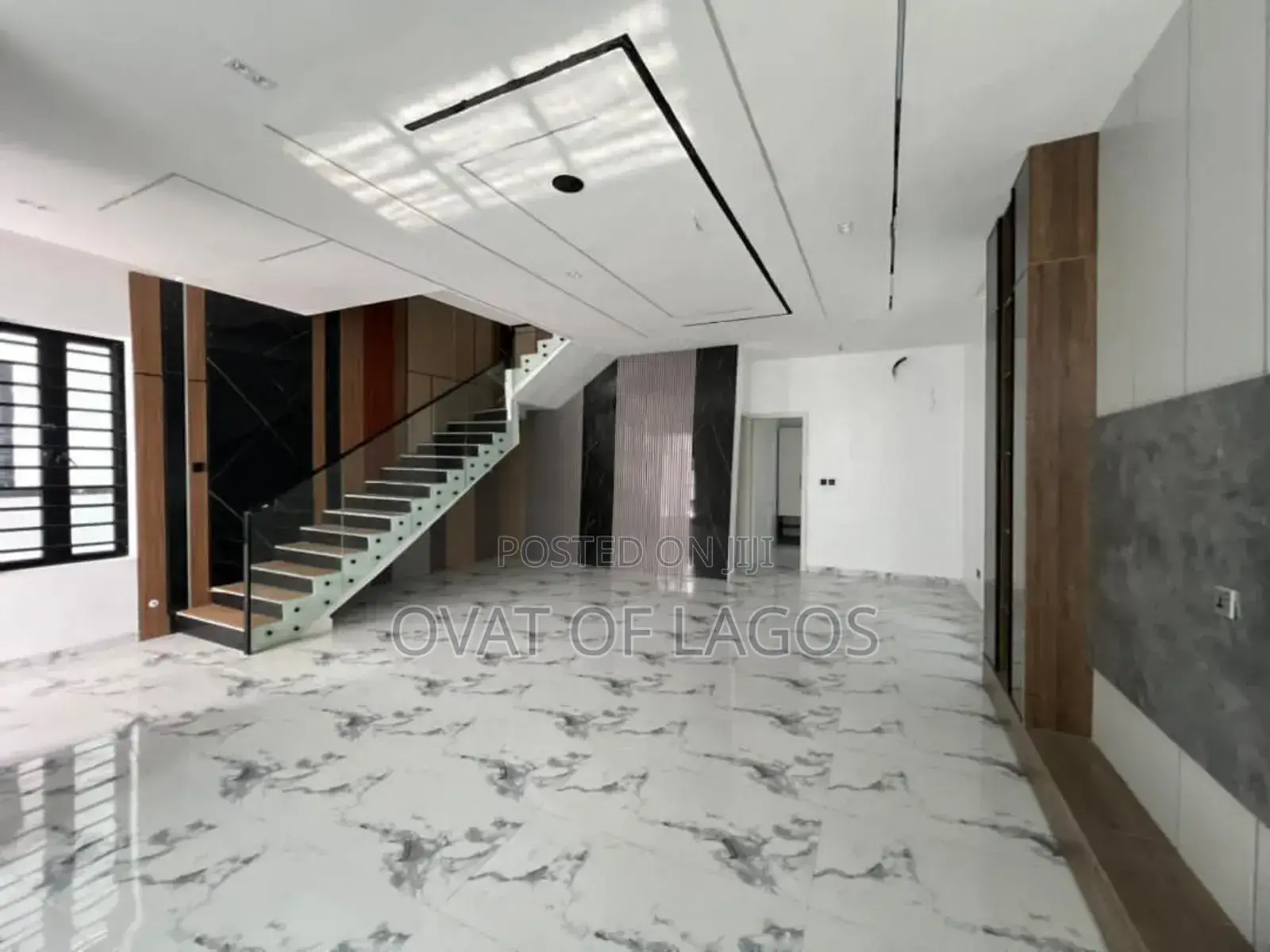 5bdrm Duplex in Ajah Lekki for sale in Ajah