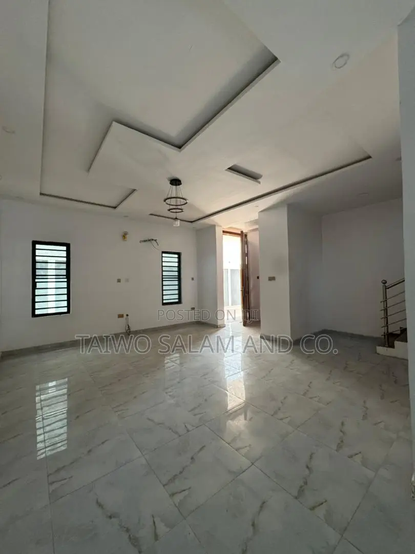 4bdrm Duplex in Agodi for sale in Agodi