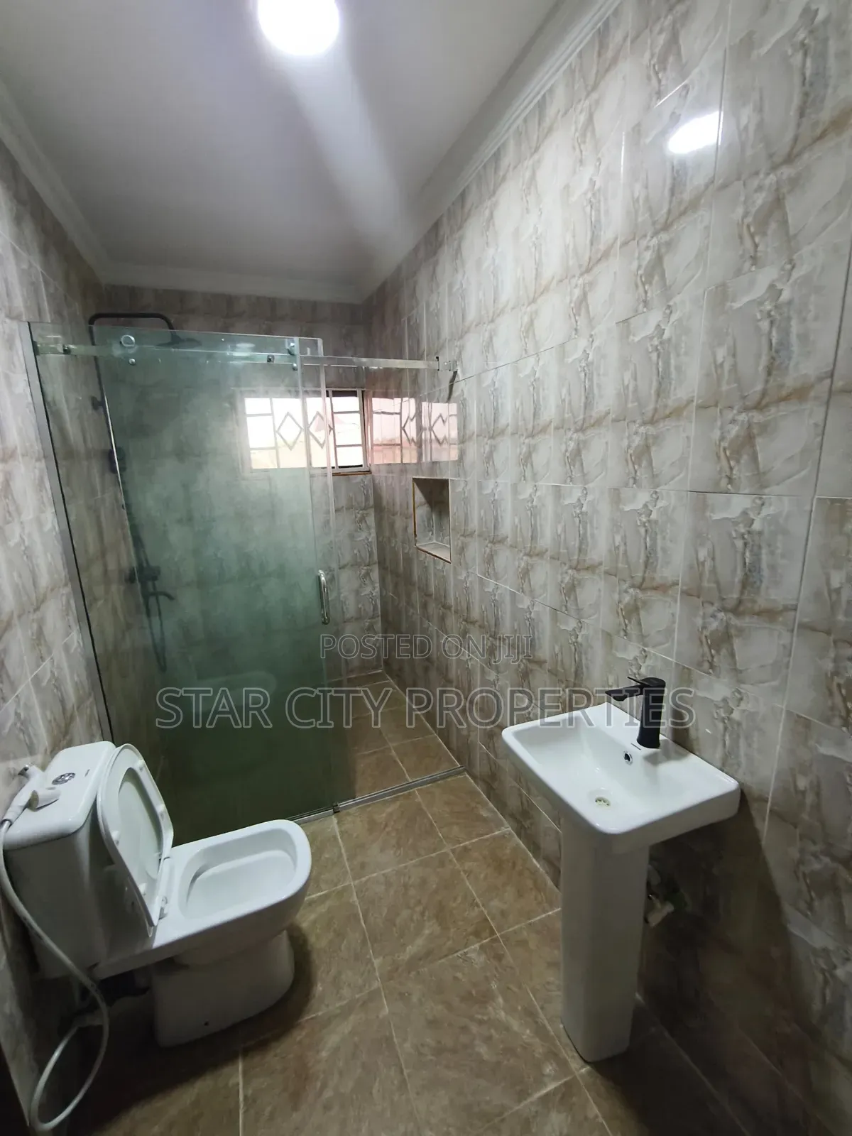 3bdrm Apartment in Ikeja Gra for rent in Ikeja GRA