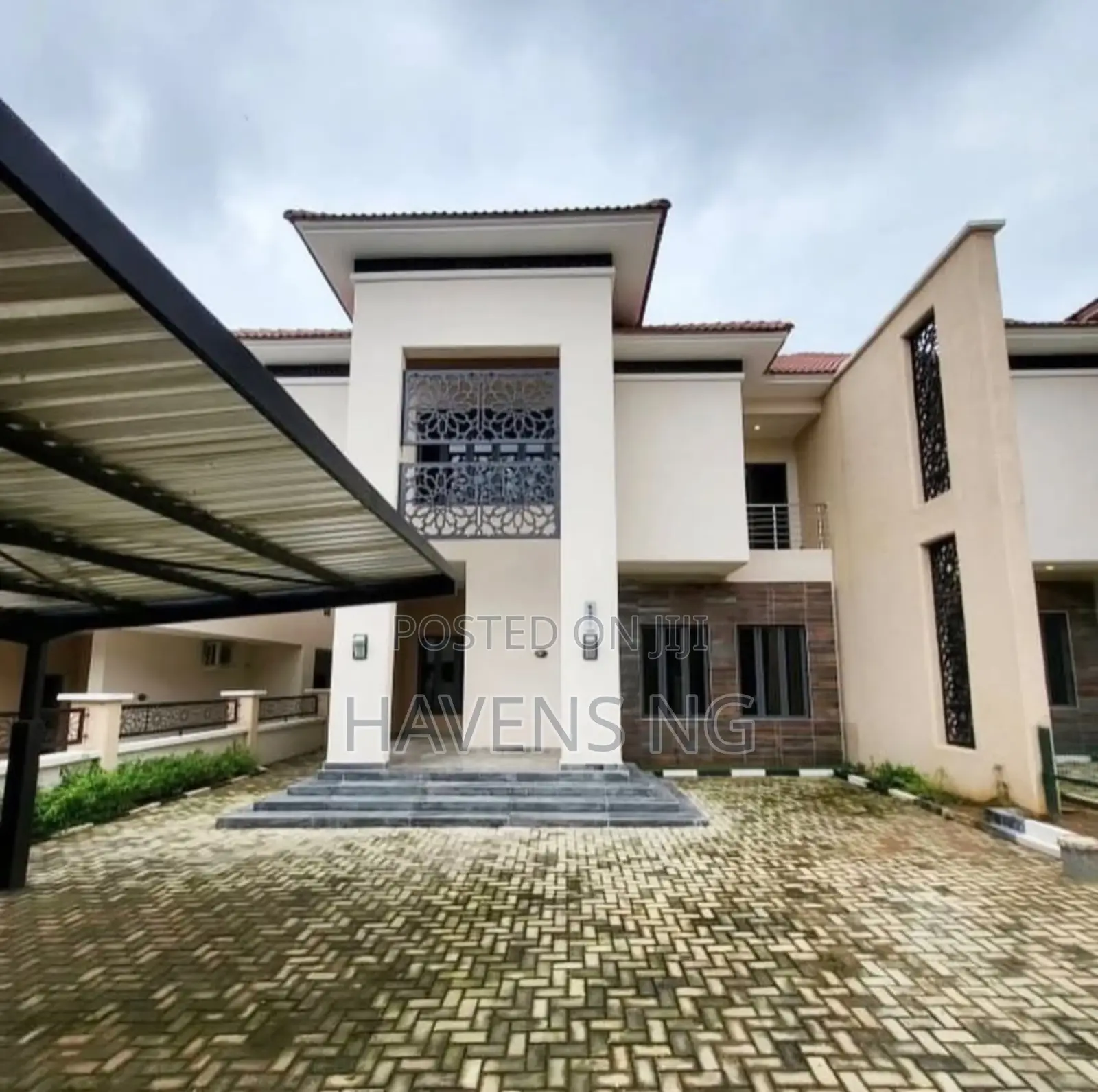 6bdrm Duplex in Apo Resettlement for sale in Apo Resettlement
