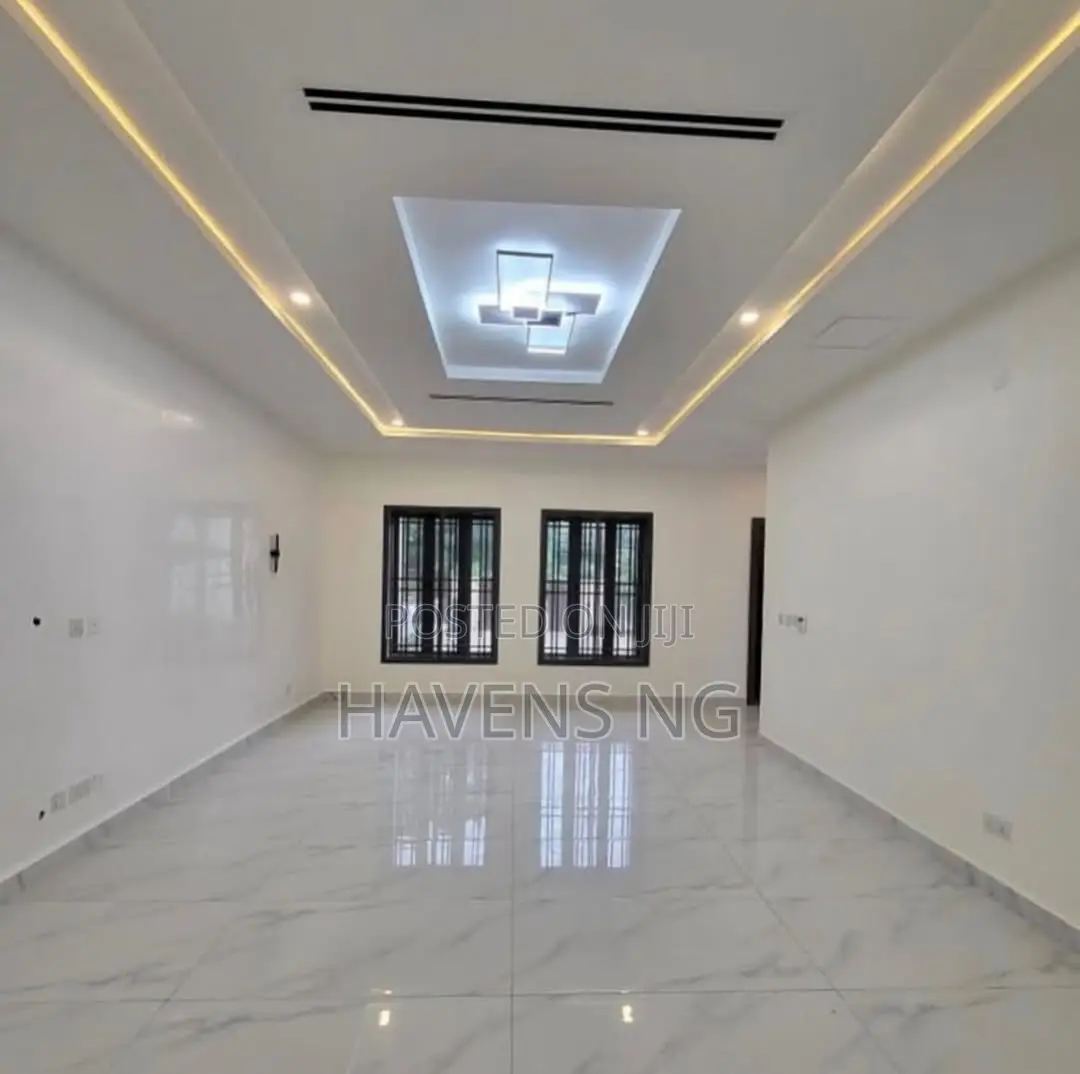 6bdrm Duplex in Apo Resettlement for sale in Apo Resettlement
