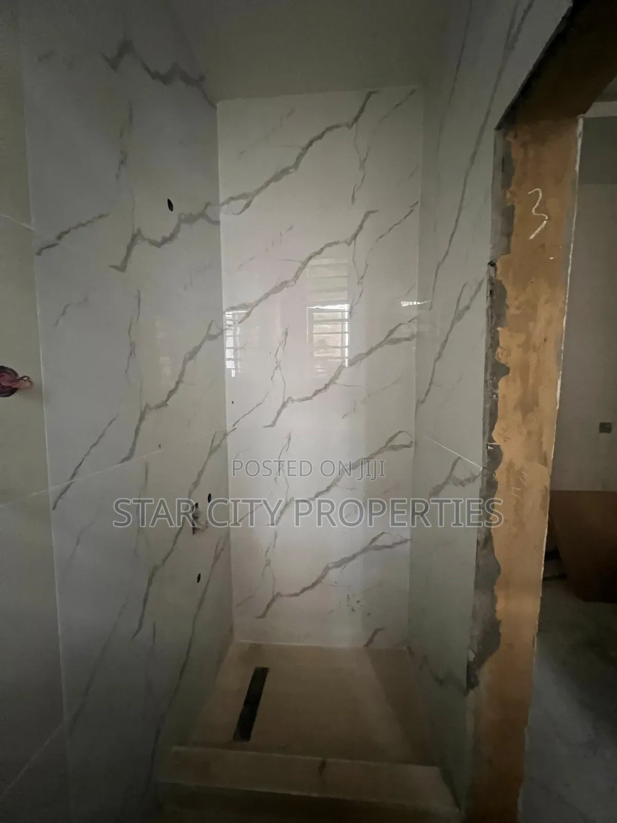 5bdrm House in Omole Phase 1 for sale in Omole Phase 1