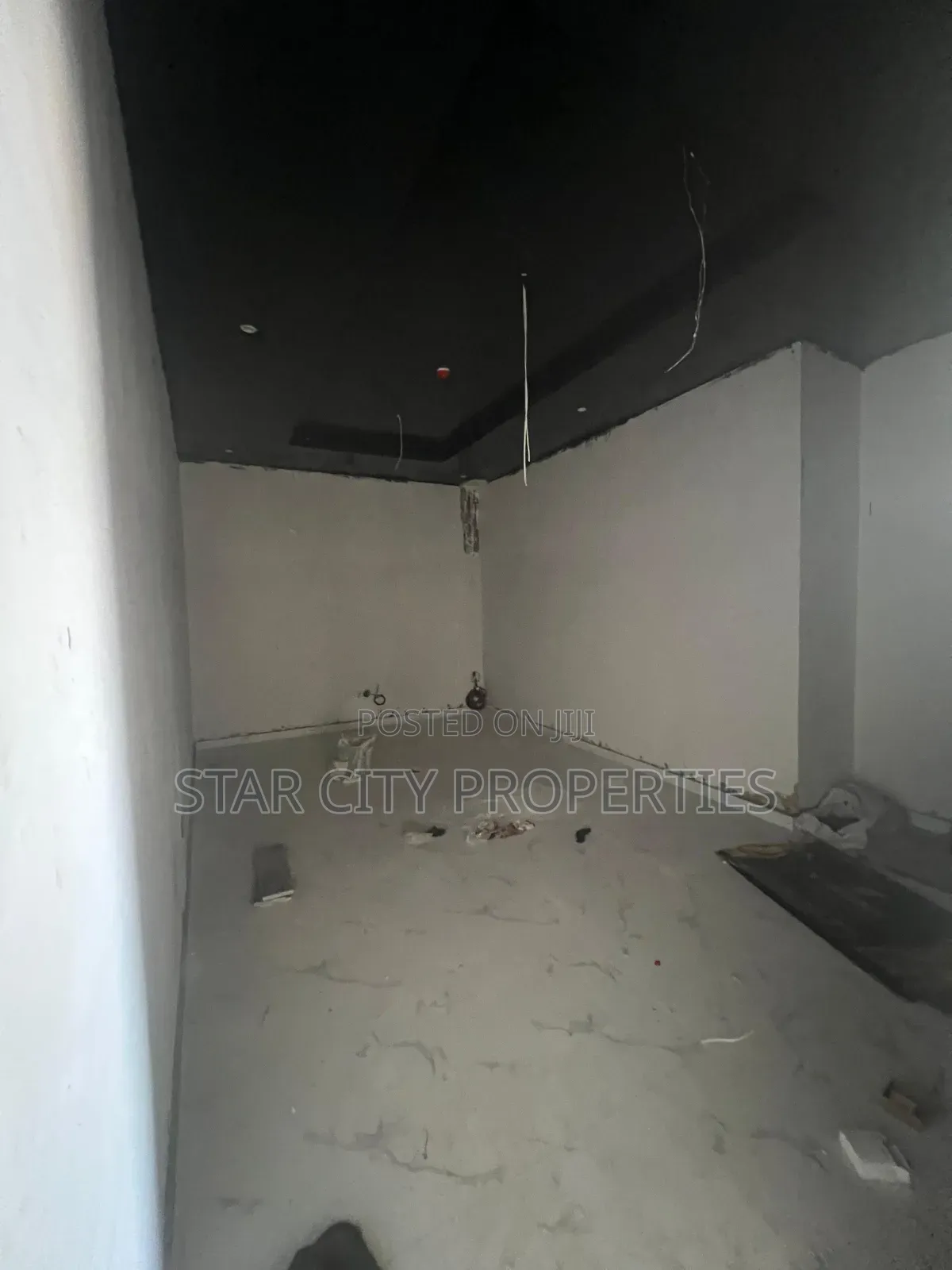 5bdrm House in Omole Phase 1 for sale in Omole Phase 1