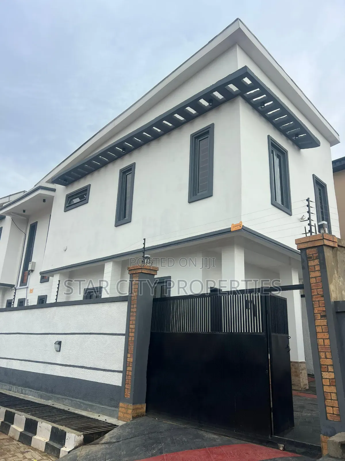 Furnished 3bdrm Duplex in Olowora, Magodo Gra for sale in Magodo