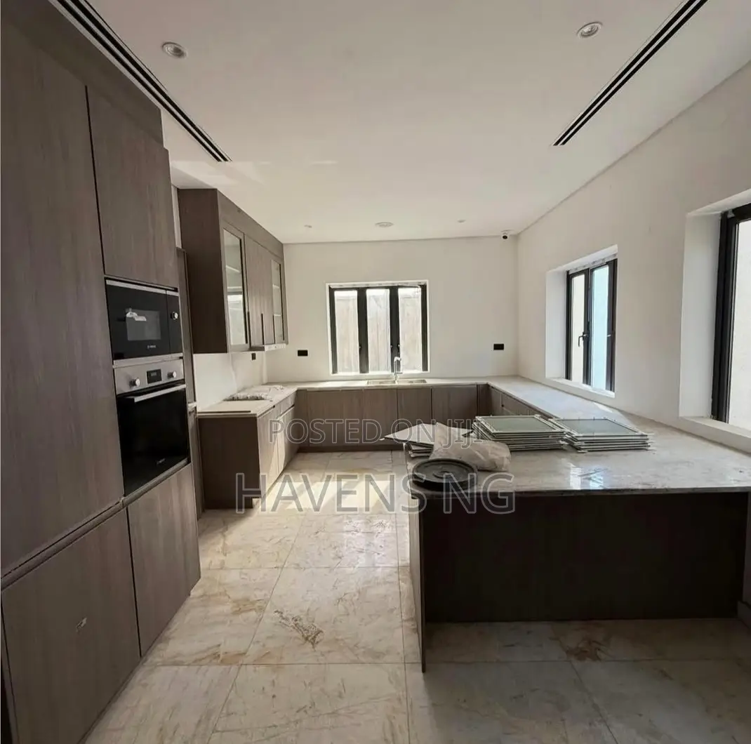 5bdrm Duplex in Kado for sale in Kado