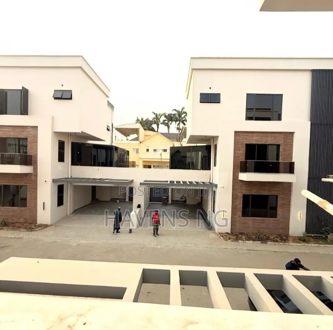5bdrm Duplex in Kado for sale in Kado