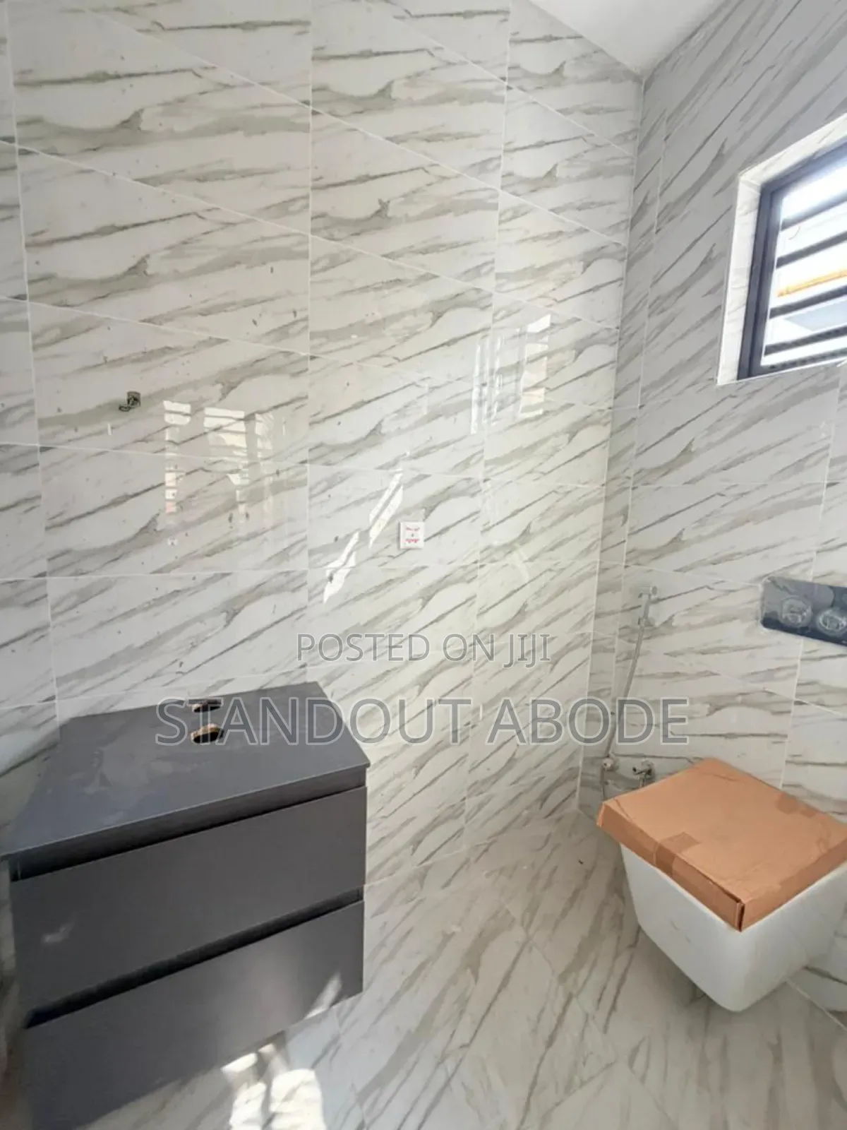4bdrm Duplex in In An Estate, Maryland for sale in Maryland