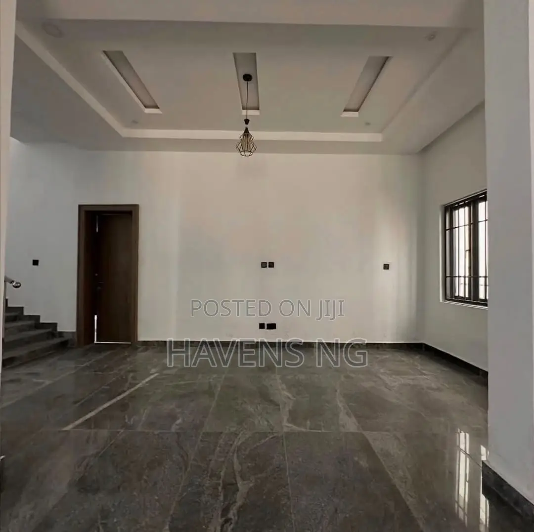 5bdrm Duplex in Kado for sale in Kado