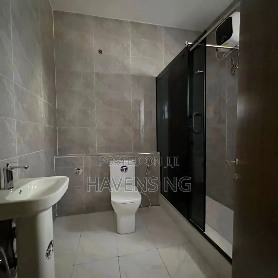 5bdrm Duplex in Kado for sale in Kado