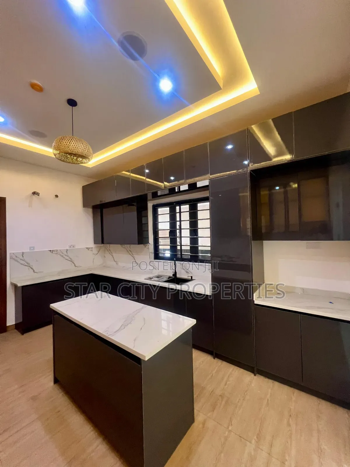 4bdrm Duplex in Magodo Gra for sale in GRA Phase 1