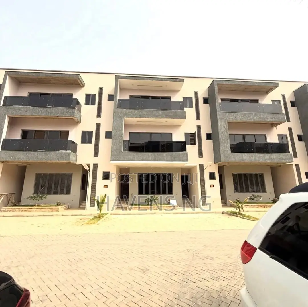 4bdrm Duplex in Jahi for sale in Jahi