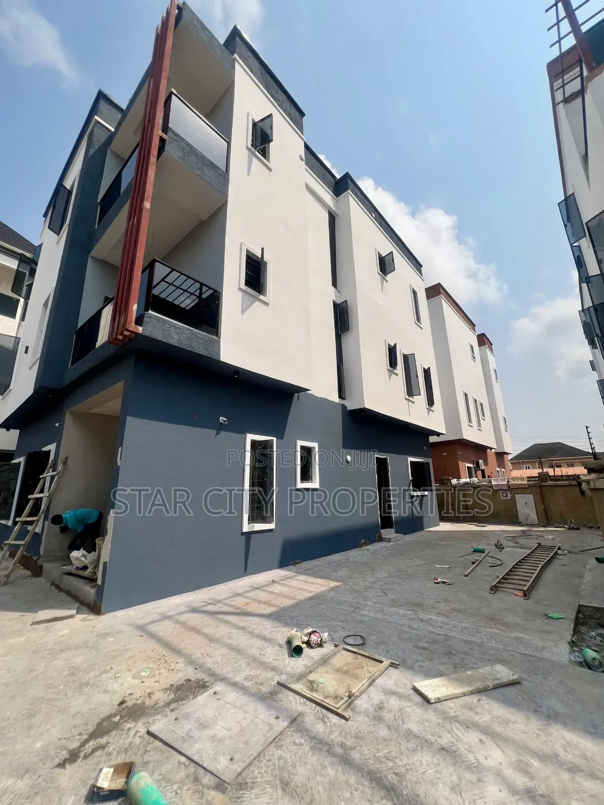 5bdrm Duplex in Magodo for sale in Magodo