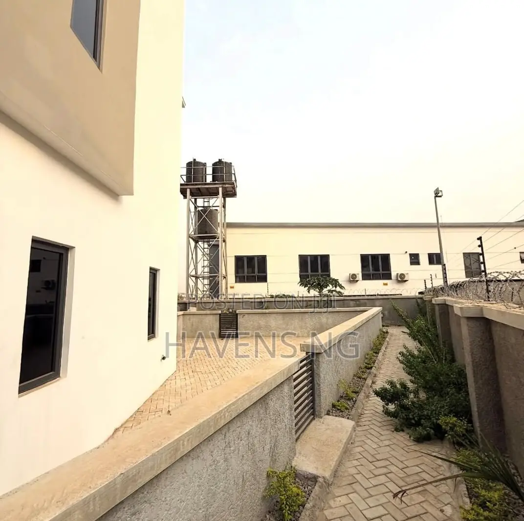 4bdrm Duplex in Jahi for sale in Jahi
