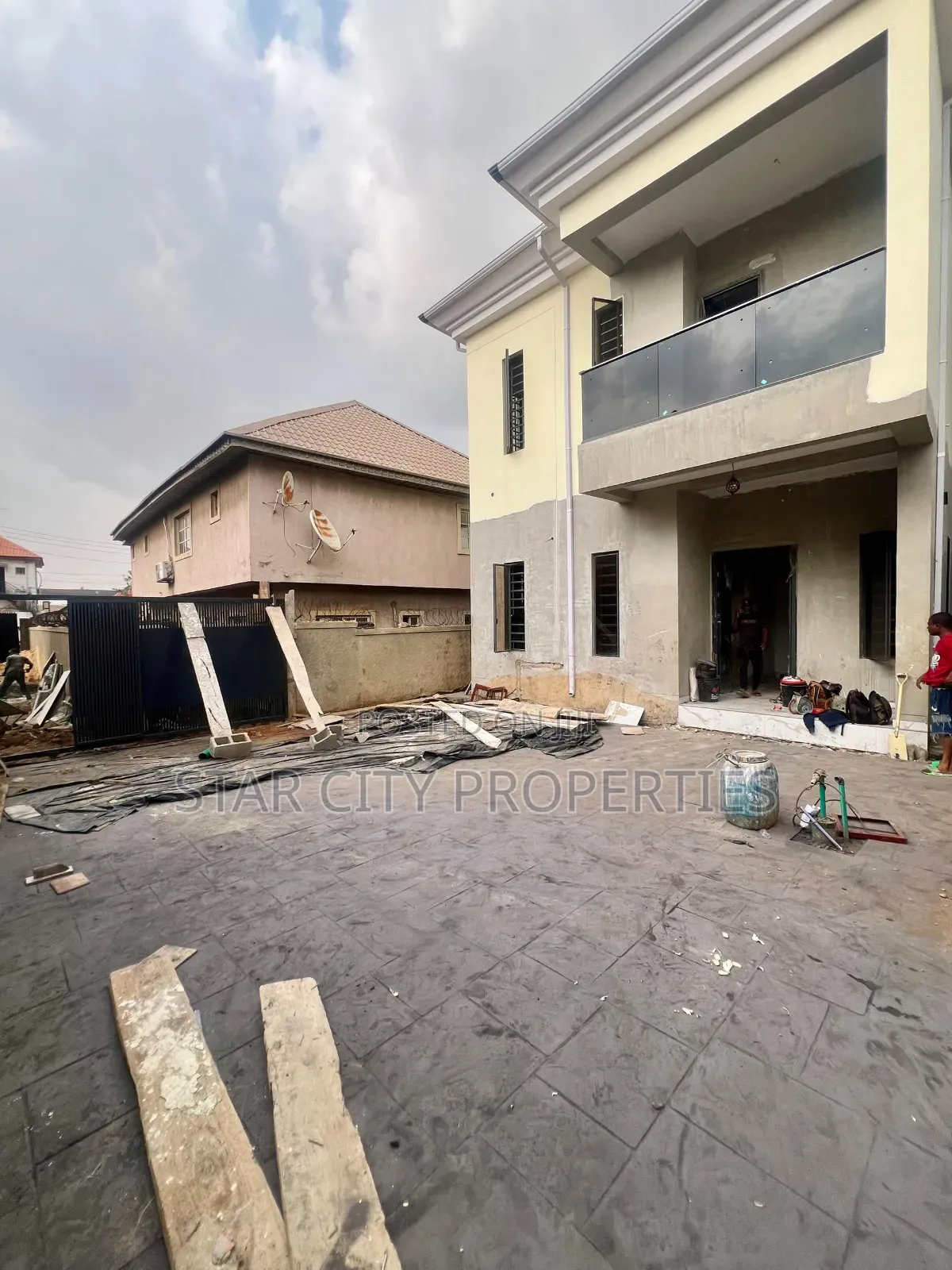 5bdrm Duplex in Omole Phase 2 for sale in Omole Phase 2