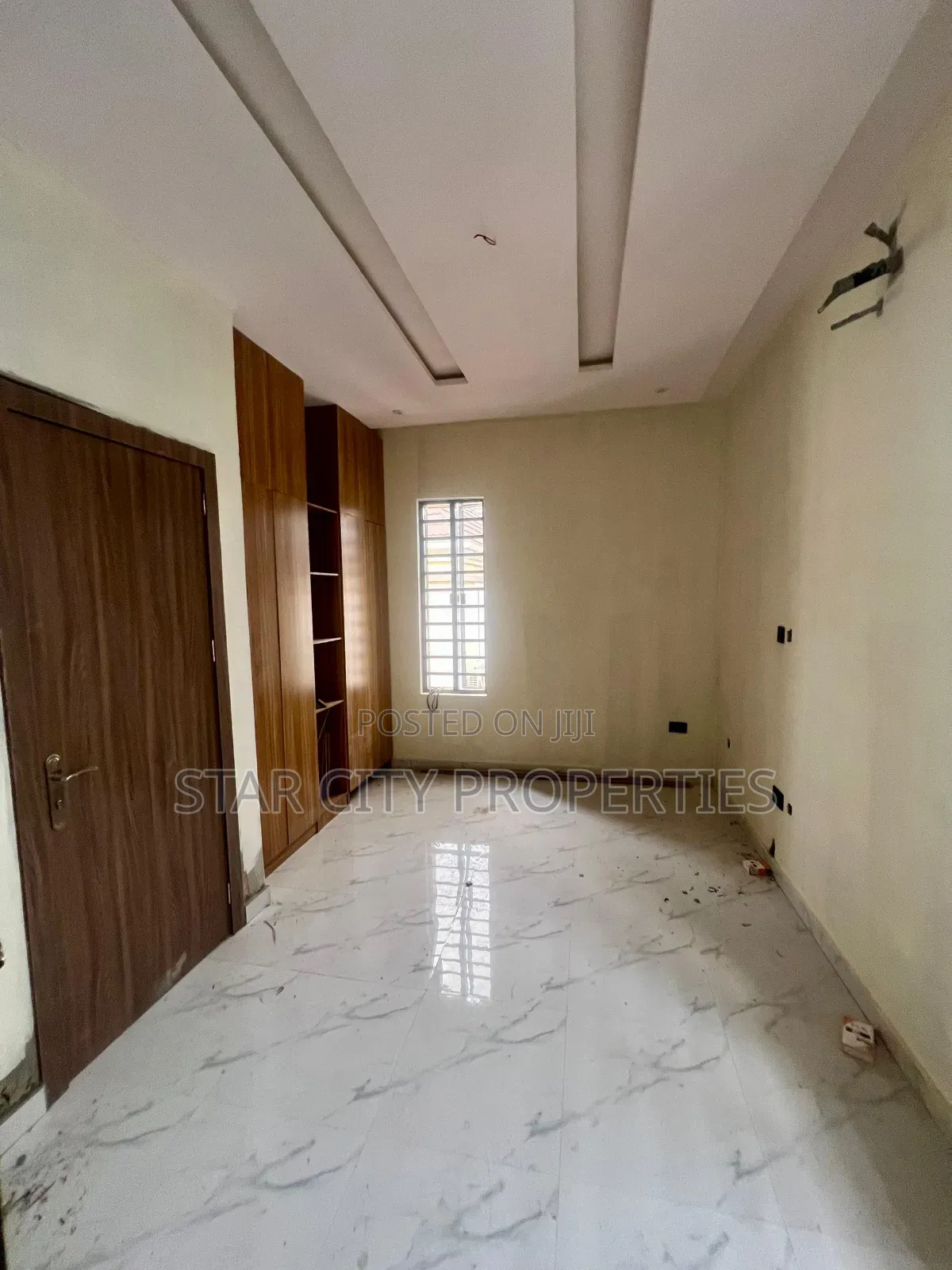 5bdrm Duplex in Omole Phase 2 for sale in Omole Phase 2