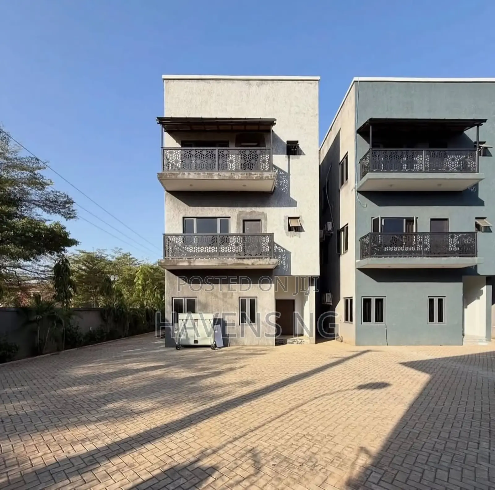 4bdrm Duplex in Apo Resettlement for sale in Apo Resettlement