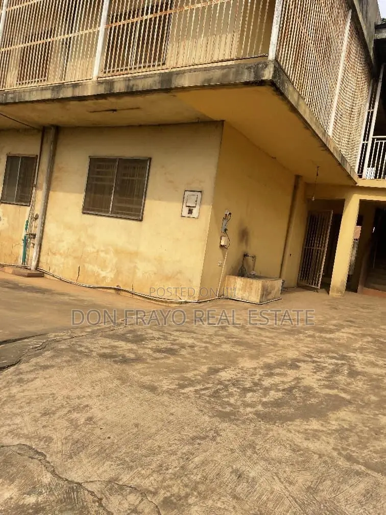 17bdrm Block of Flats in Bodija Estate for sale in Bodija