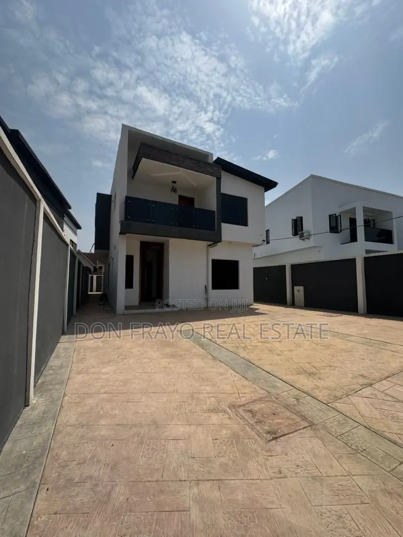 4bdrm Duplex in Main Ikolaba Gra, Bodija for sale in Bodija