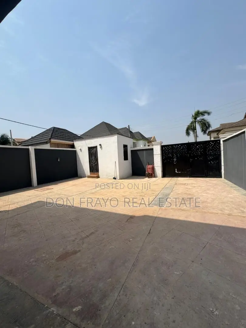 4bdrm Duplex in Main Ikolaba Gra, Bodija for sale in Bodija