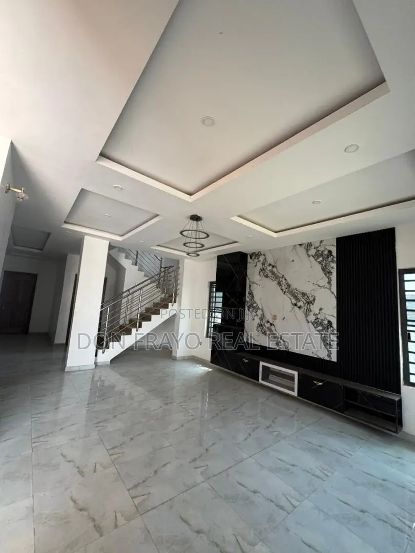 4bdrm Duplex in Main Ikolaba Gra, Bodija for sale in Bodija