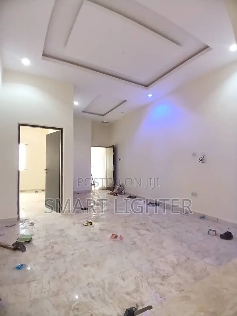 3bdrm Block of Flats in Wuye for rent in Wuye