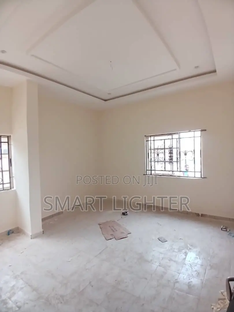 3bdrm Block of Flats in Wuye for sale in Wuye