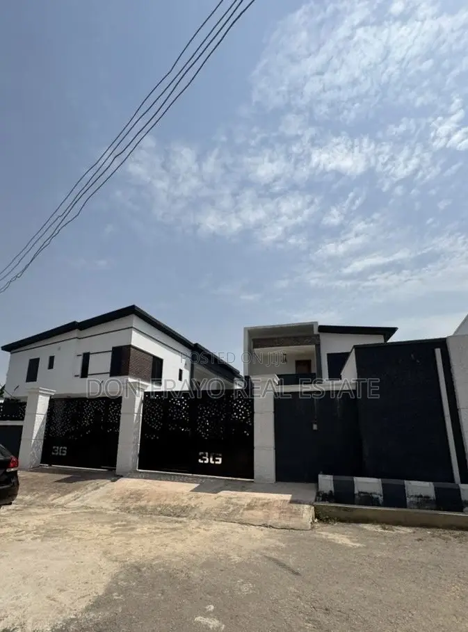 4bdrm Duplex in Main Ikolaba Gra, Bodija for sale in Bodija