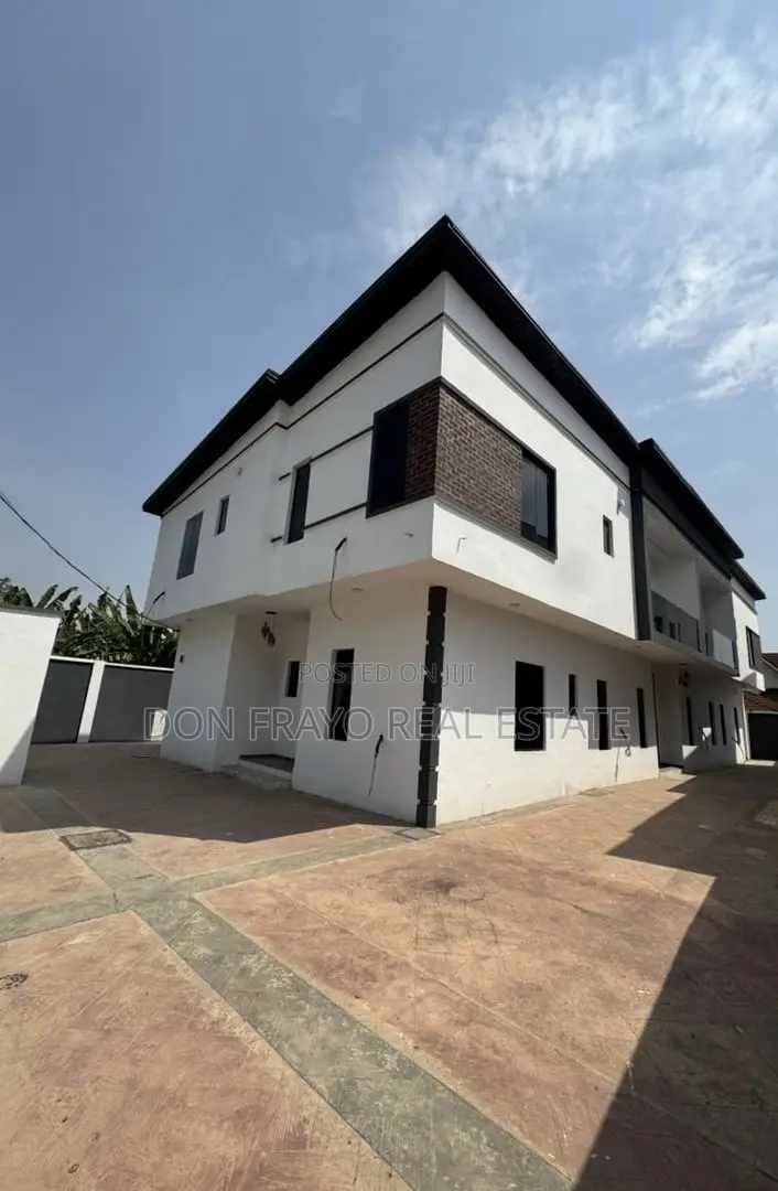 4bdrm Duplex in Main Ikolaba Gra, Bodija for sale in Bodija