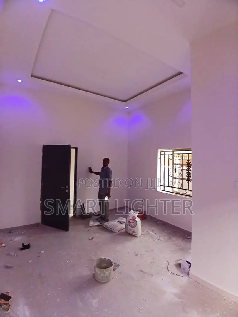 2bdrm Block of Flats in Durumi for rent in Durumi