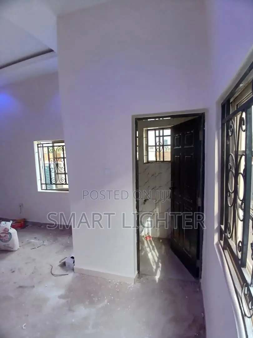 2bdrm Block of Flats in Durumi for rent in Durumi