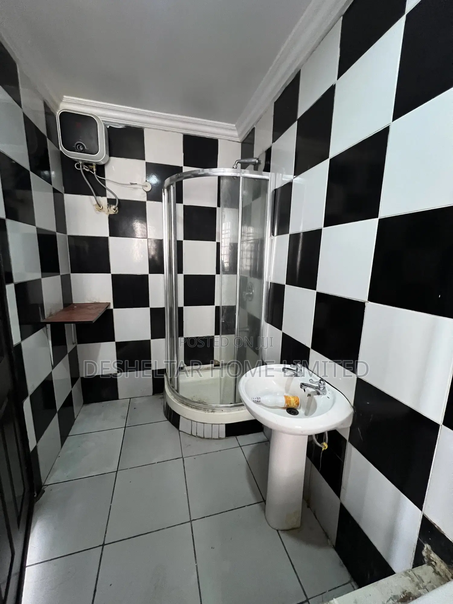 3bdrm Shared Apartment in Southern View Estate, Chevron for rent in Chevron