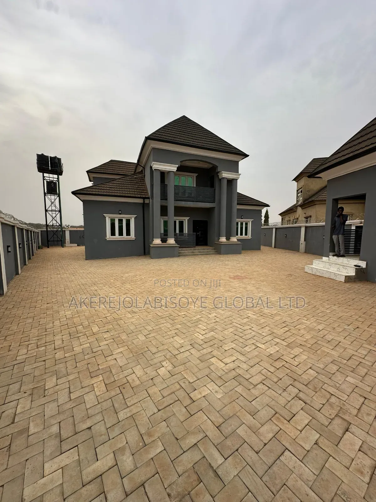 4bdrm Penthouse in In An Estate for rent in Gwarinpa
