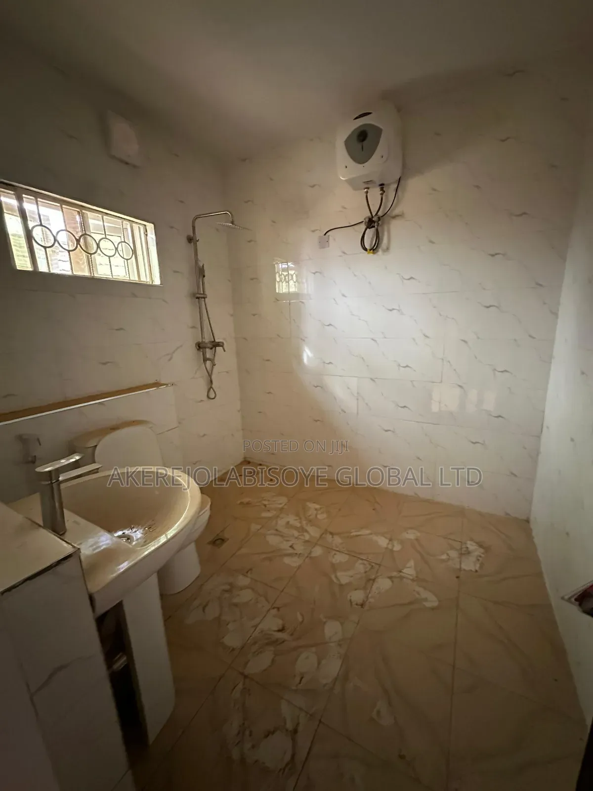 4bdrm Penthouse in In An Estate for rent in Gwarinpa