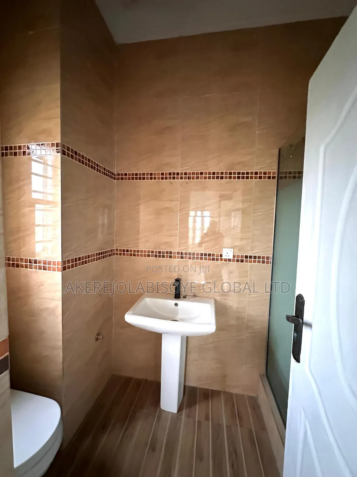 3bdrm Apartment in Jahi Gilmore, Abuja for rent in Jahi