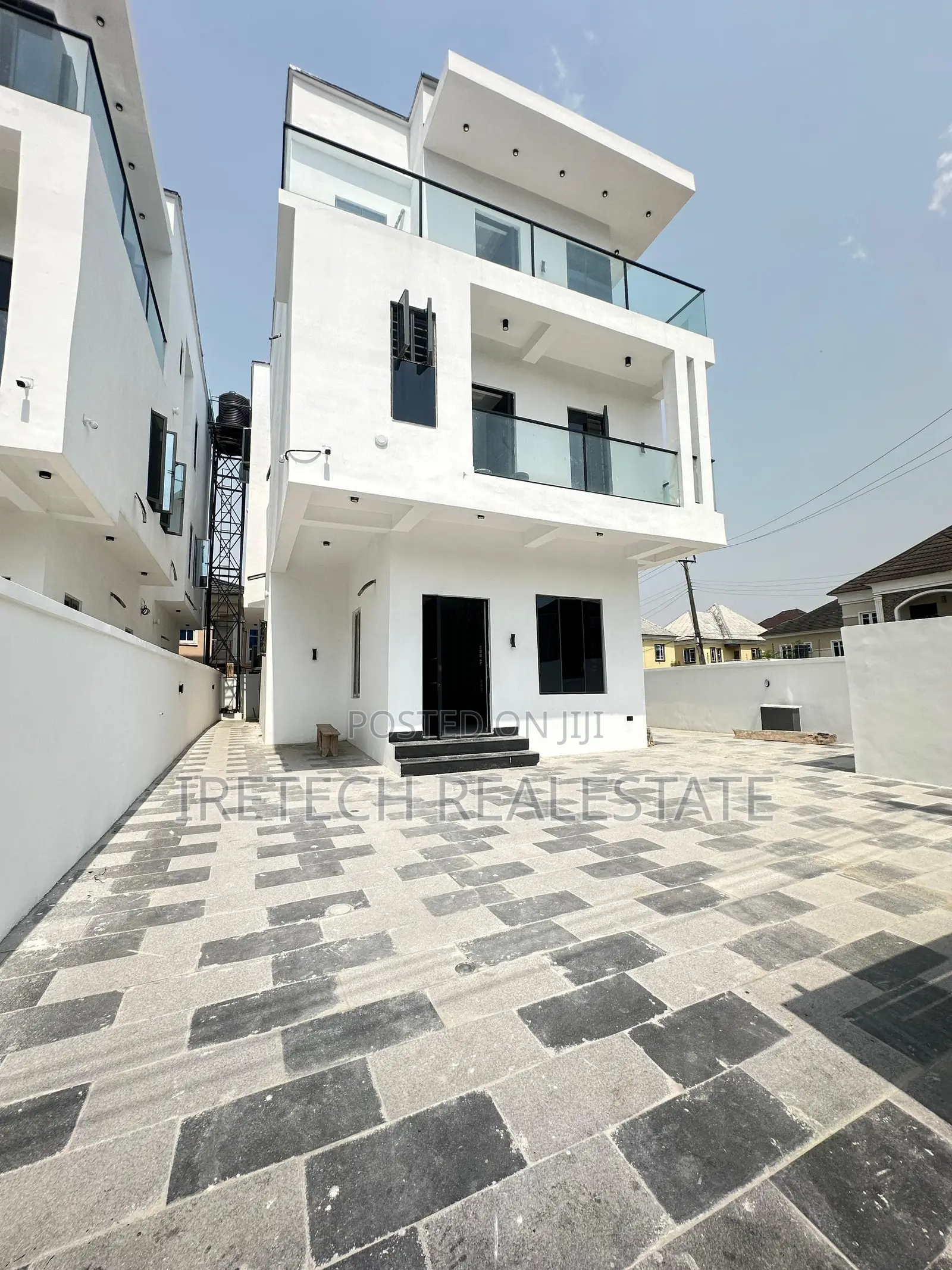 5bdrm Duplex in Ikota Lekki County for sale in Ikota