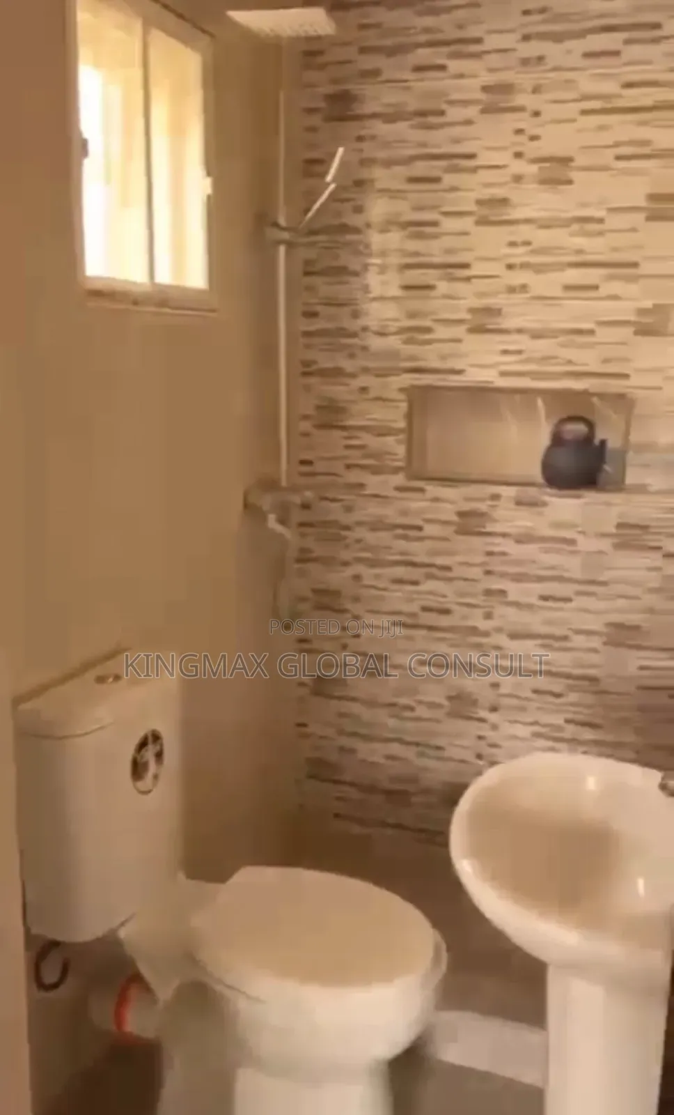 6bdrm Chalet in Karsana Abuja, Gwarinpa for sale in Gwarinpa