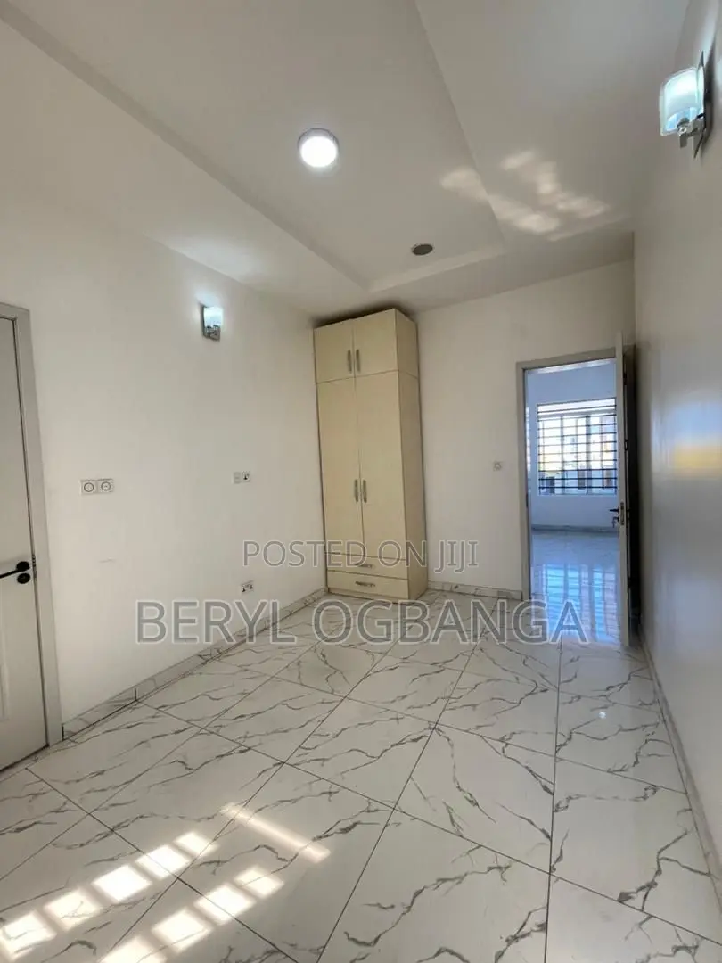 4bdrm Duplex in Lekki Phase 2 for rent in Lekki Phase 2
