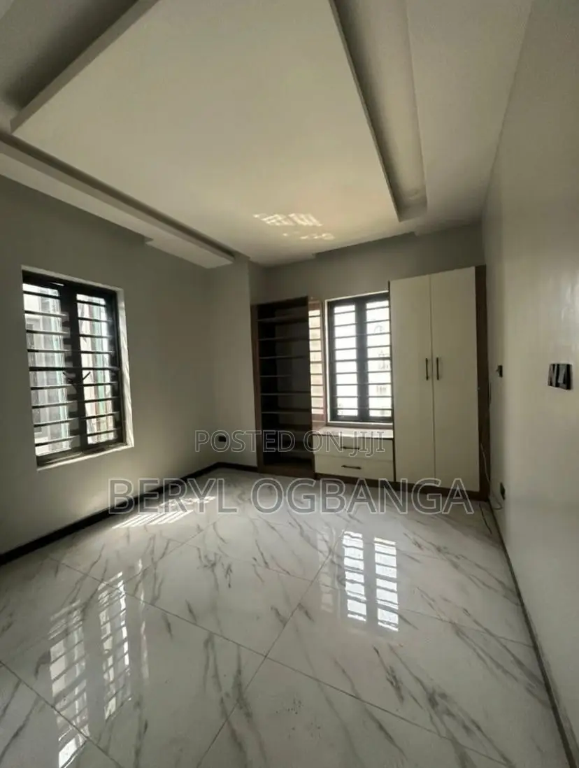2bdrm Apartment in Lekki Phase 1 for rent in Lekki Phase 1