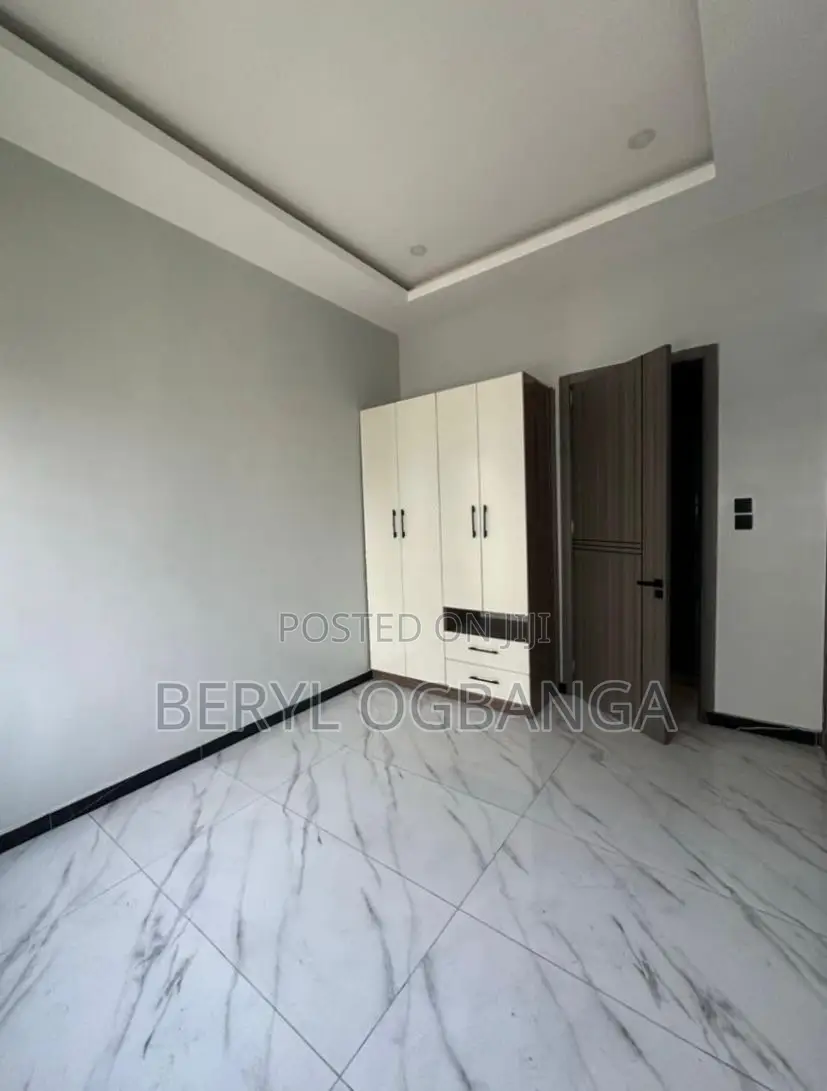 2bdrm Apartment in Lekki Phase 1 for rent in Lekki Phase 1