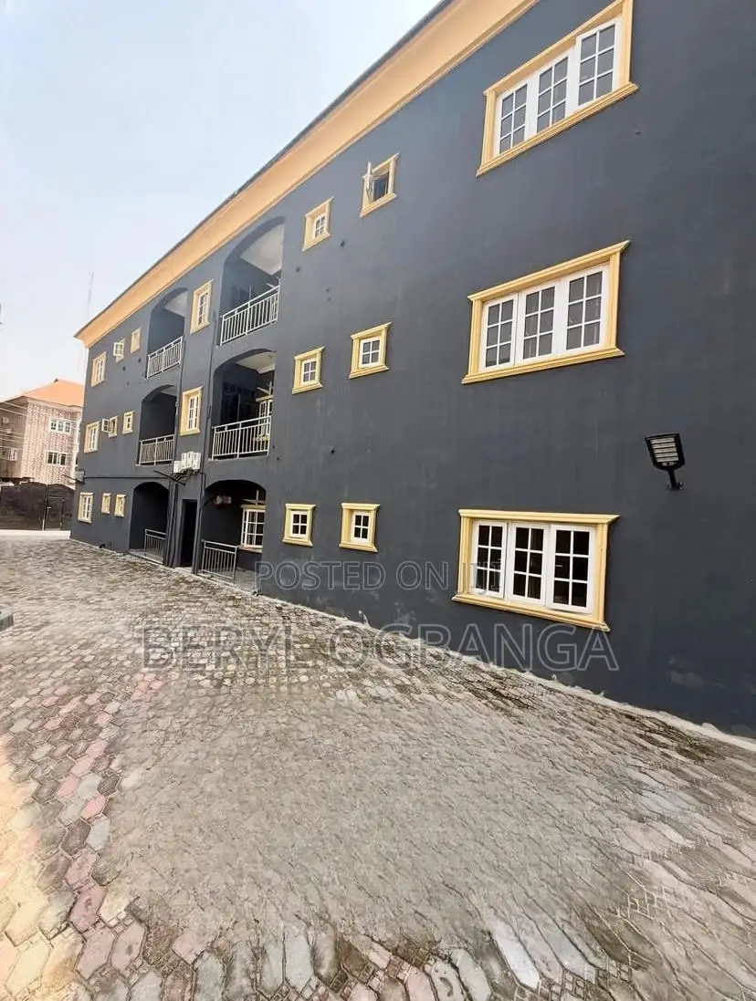 2bdrm Apartment in Lekki Phase 1 for rent in Lekki Phase 1