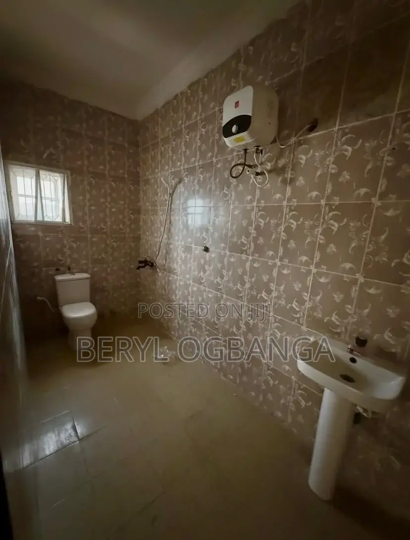2bdrm Apartment in Lekki Phase 1 for rent in Lekki Phase 1