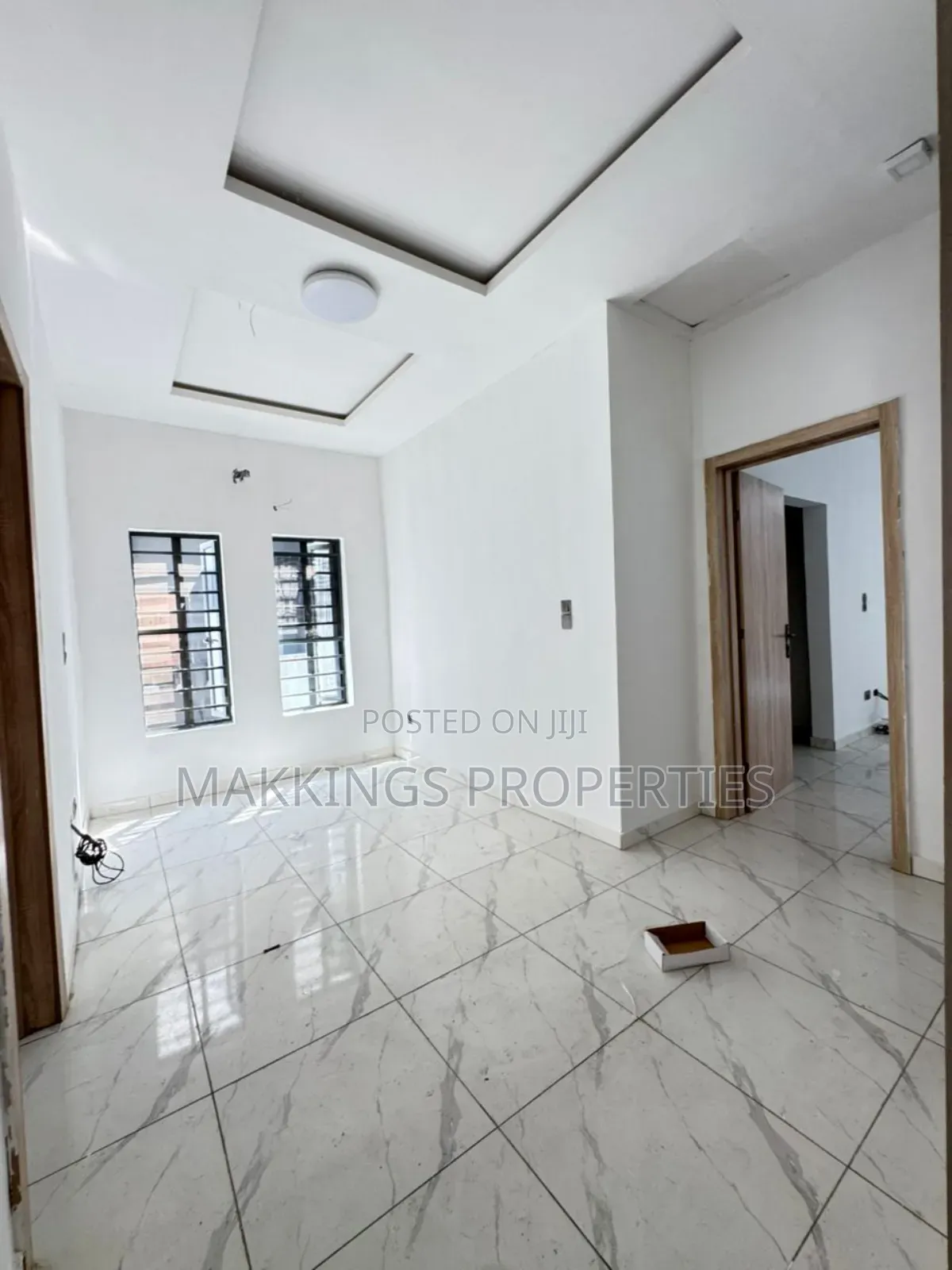 4bdrm Duplex in Chevron for sale in Chevron