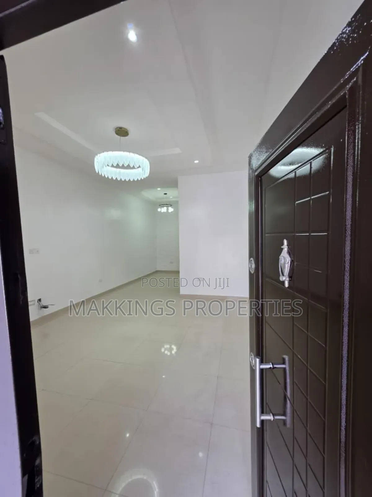 3bdrm Duplex in Chevron for sale in Chevron