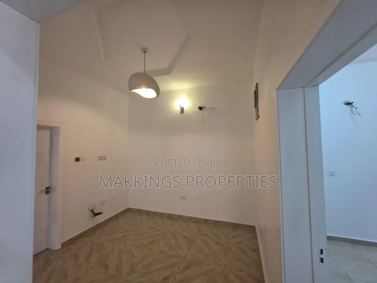 3bdrm Duplex in Chevron for sale in Chevron