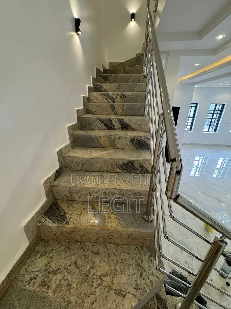 4bdrm Duplex in Lugbe District for sale in Lugbe District