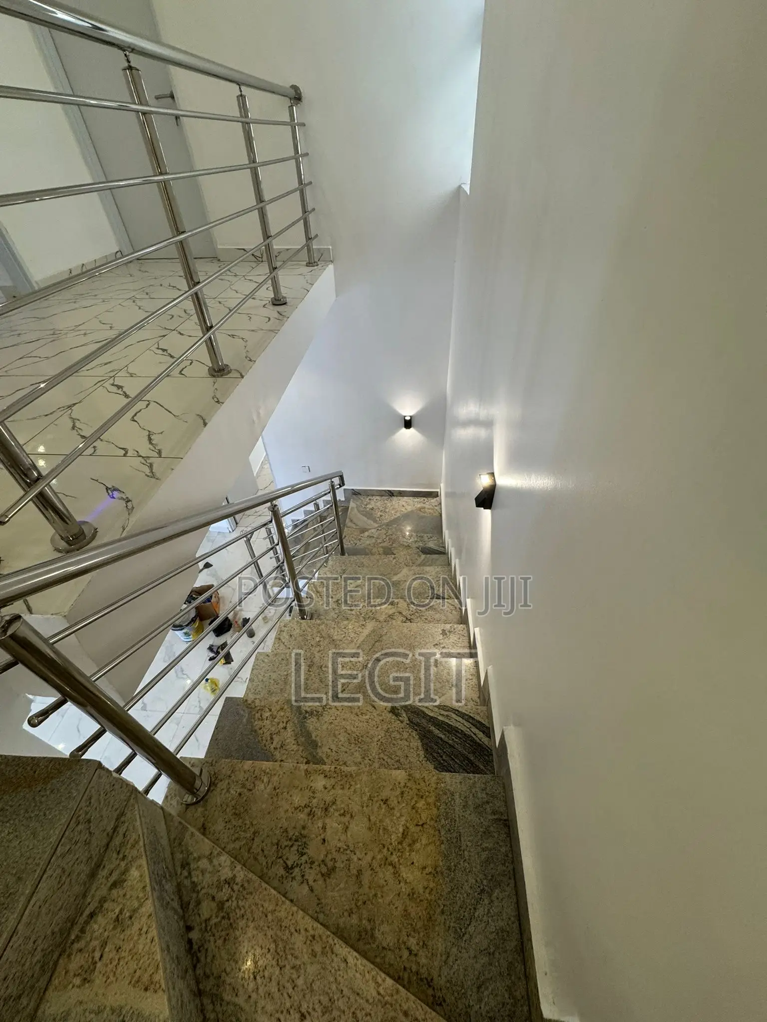 4bdrm Duplex in Lugbe District for sale in Lugbe District