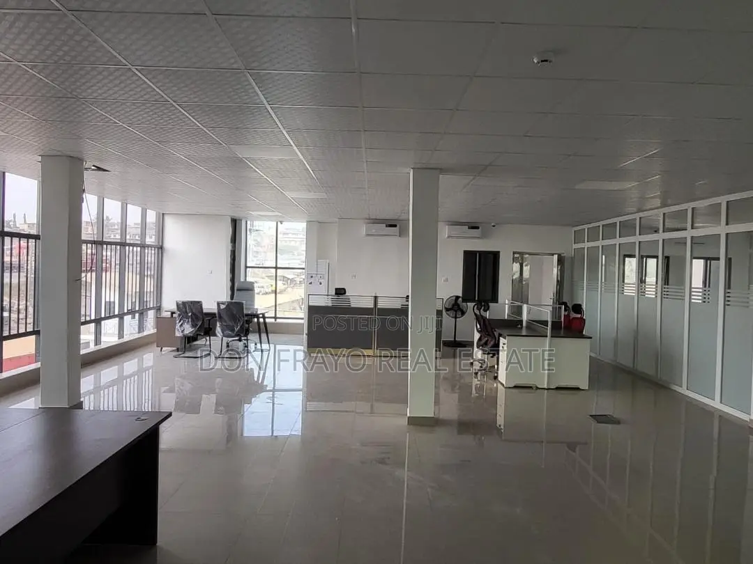 Warehouse and Office Complex for Sale at Boluwaji Expressway Ibadan in Oluyole