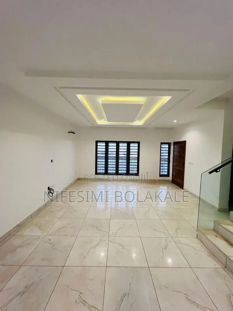 3bdrm Duplex in Carlton Gate Estate, for sale in Akobo
